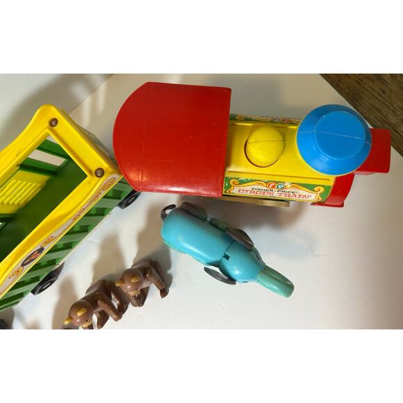 Vintage Fisher Price Circus Train •2 Lions • 2 Monkeys • 2 Bears • 1 Elephant - Picture 6 of 15